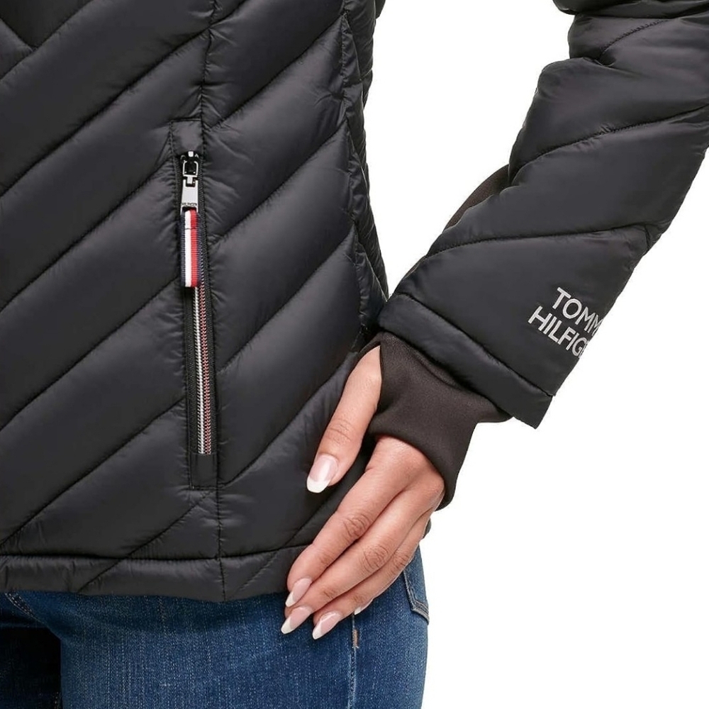 NWOT Tommy Hilfiger Women's Hooded Packable Jacket - Picture 3 of 13